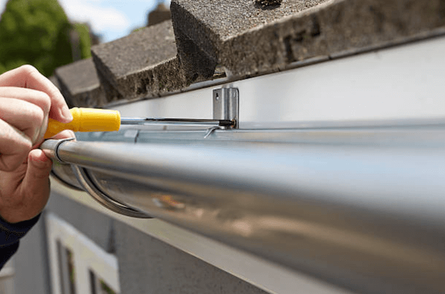 gutter repair wauwatosa